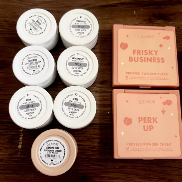 ColourPop BEAUTY BUNDLE! 😃 - Picture 3 of 16